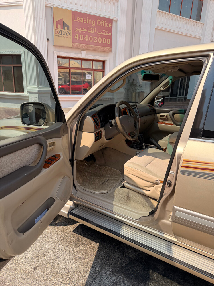 Toyota Land Cruiser GXR - 3
