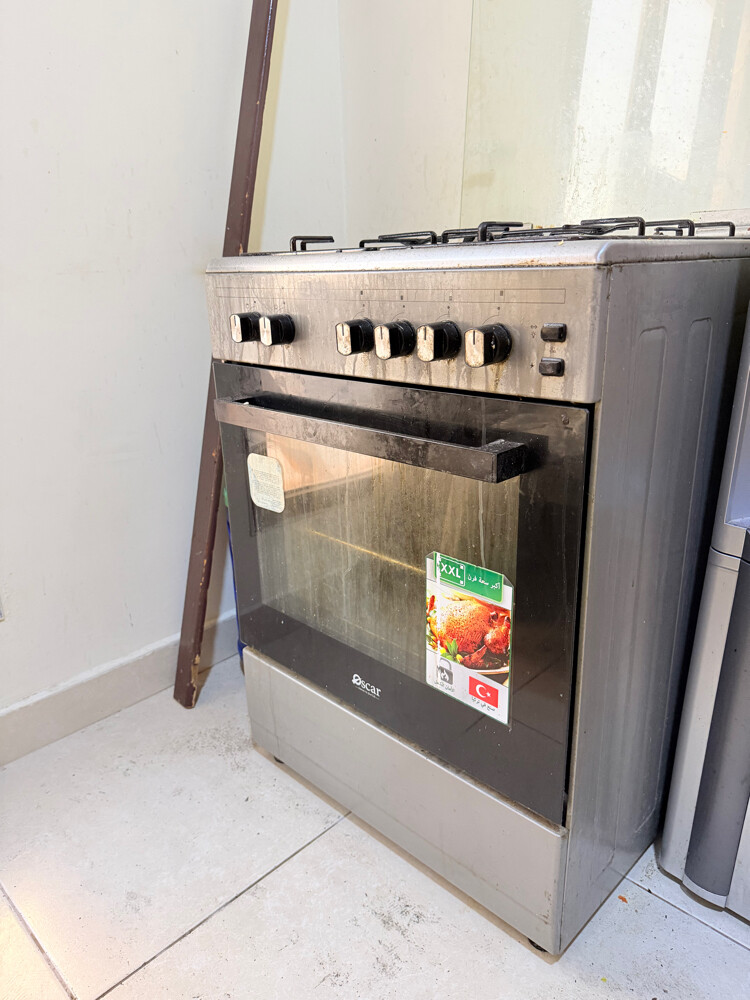 Gas oven - 1