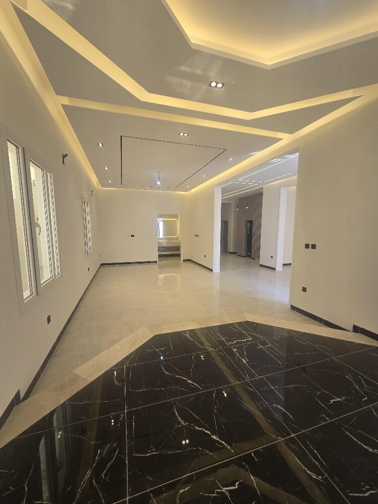 For sale. Two independent villas. F - 8