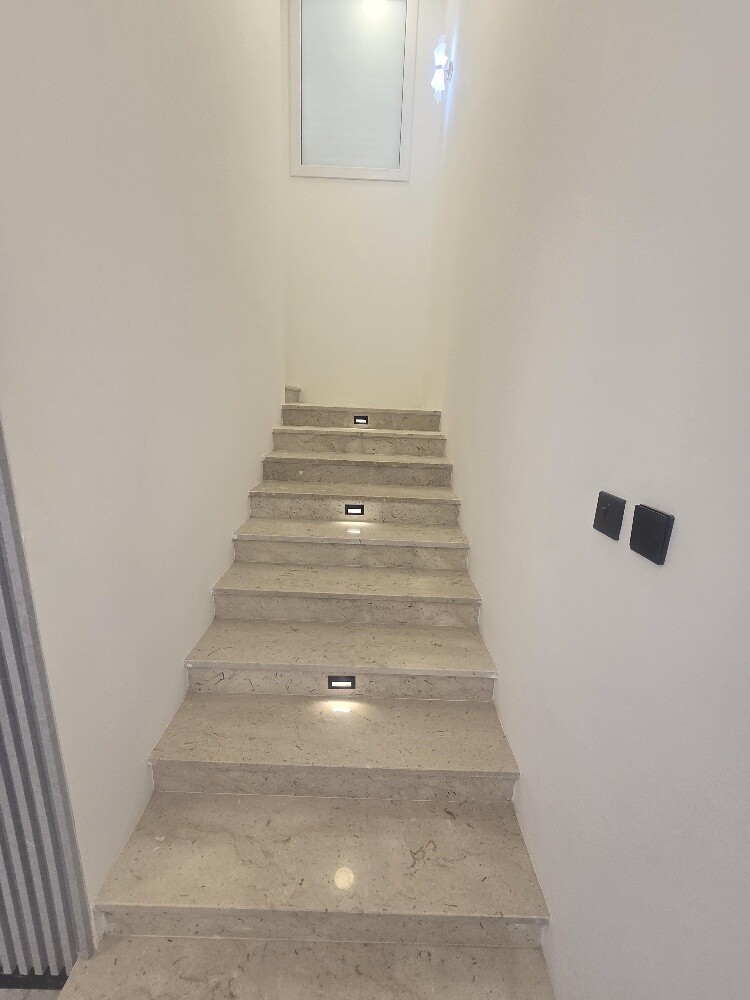 For sale. Two independent villas. F - 12