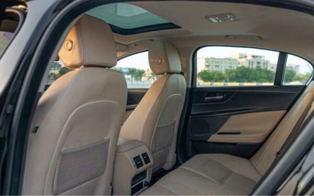 Jaguar XE Prestige 2.0 Turbo – Exce - 5