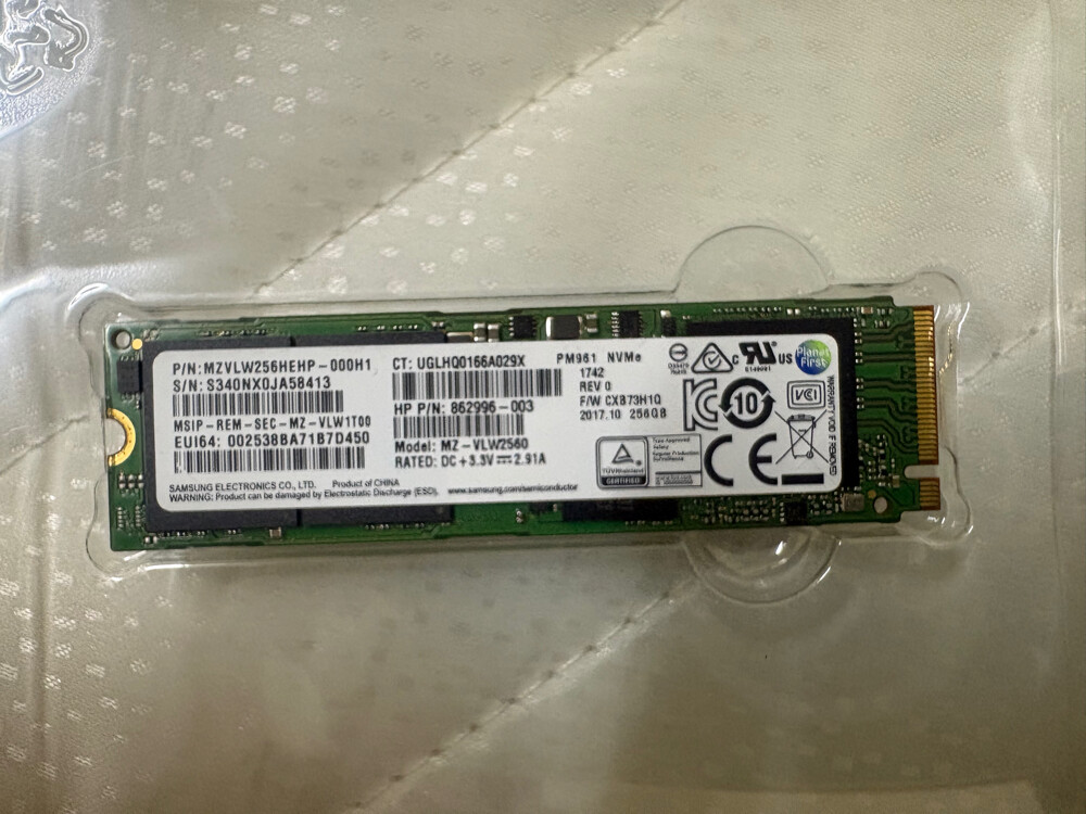 Samsung M2, SSD 256gb - 1
