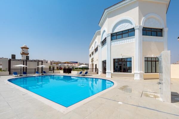 Spacious 2BR, Fully Furnished - 3