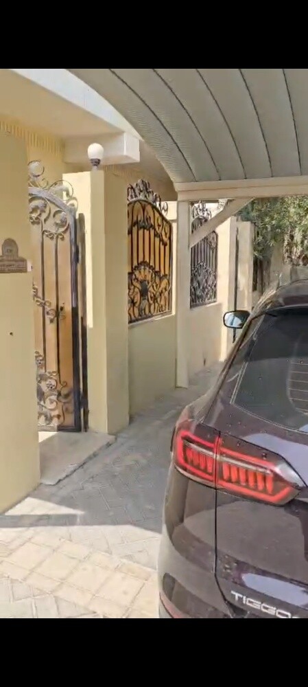 Studio apartment with a private ent - 8