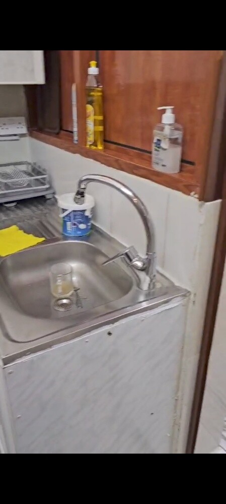 Studio apartment with a private ent - 15