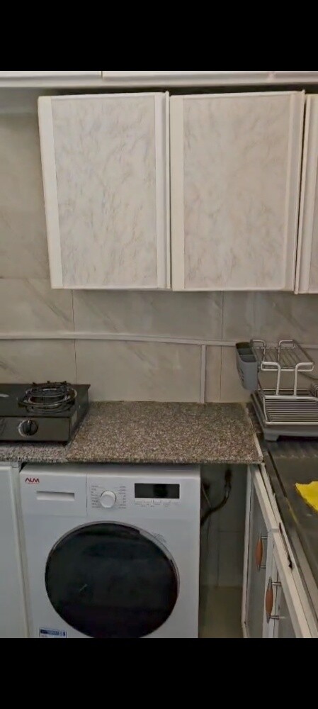 Studio apartment with a private ent - 18