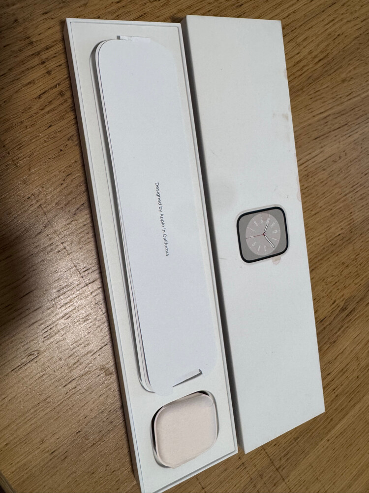 Apple Watch series 8  - 1