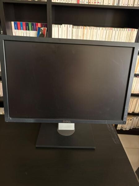 Dell 24" - 200 QAR NEGOTIABLE - 4