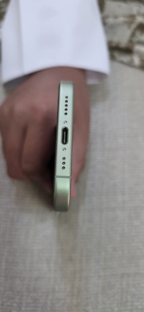 ايفون 17 - 5