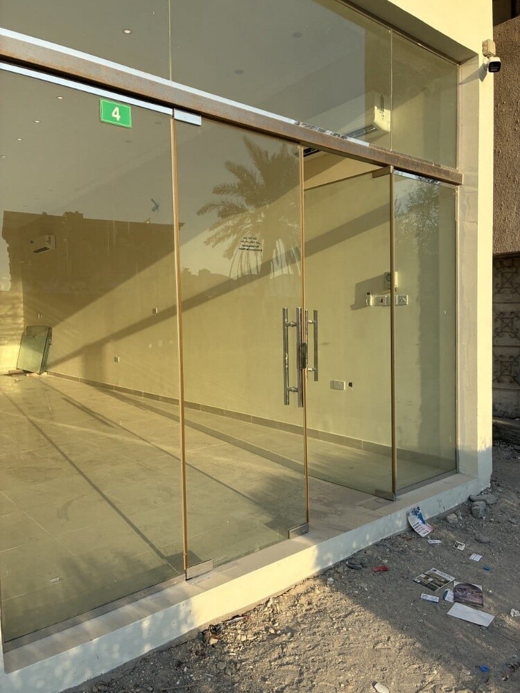 Shops for Rent - 4