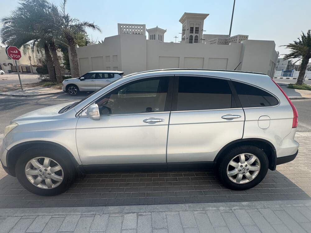 CR-V 2009 2.4L 4WD well maintained - 5