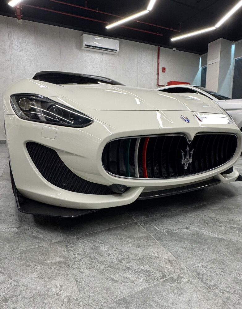 Maserati Granturismo Sport 4.7L V8 - 8