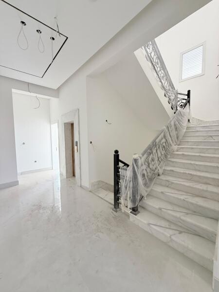 INDEPENDENT VILLA 7 MASTER BEDROOMS - 7