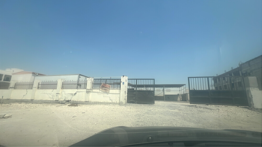 store for rent - 1