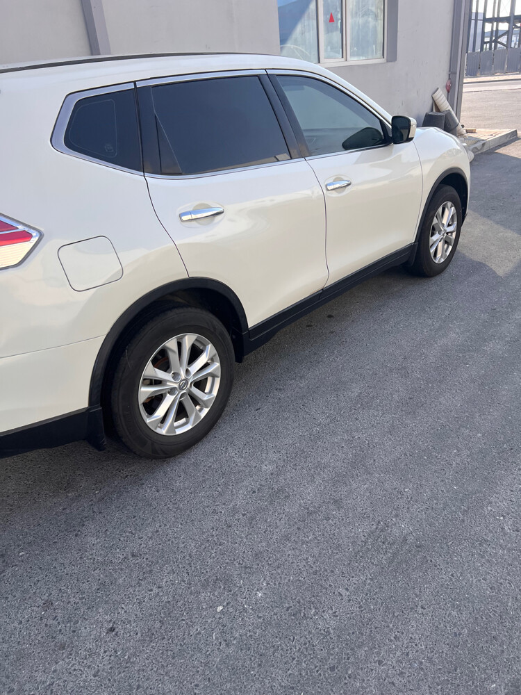 سياره نيسان عائليه - 5