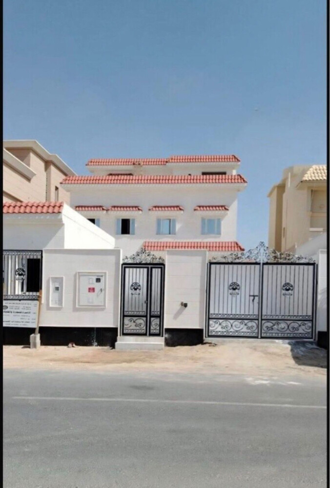 للبيع فيلا الصخامة ممتازة جداً - 4