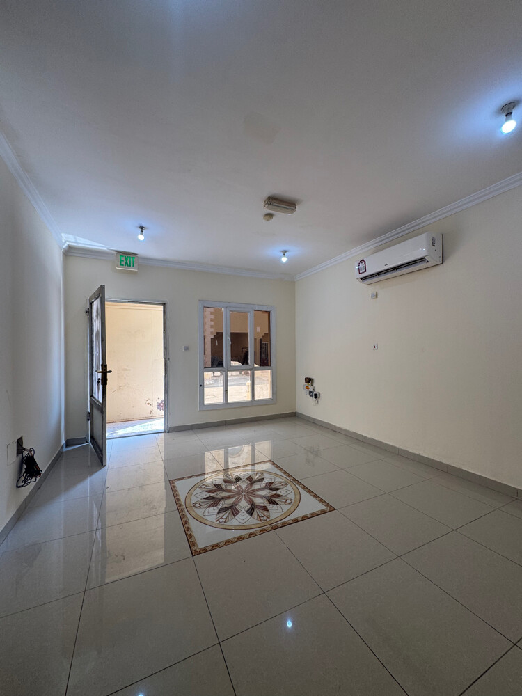 Villa for rent in Izghawa. - 7
