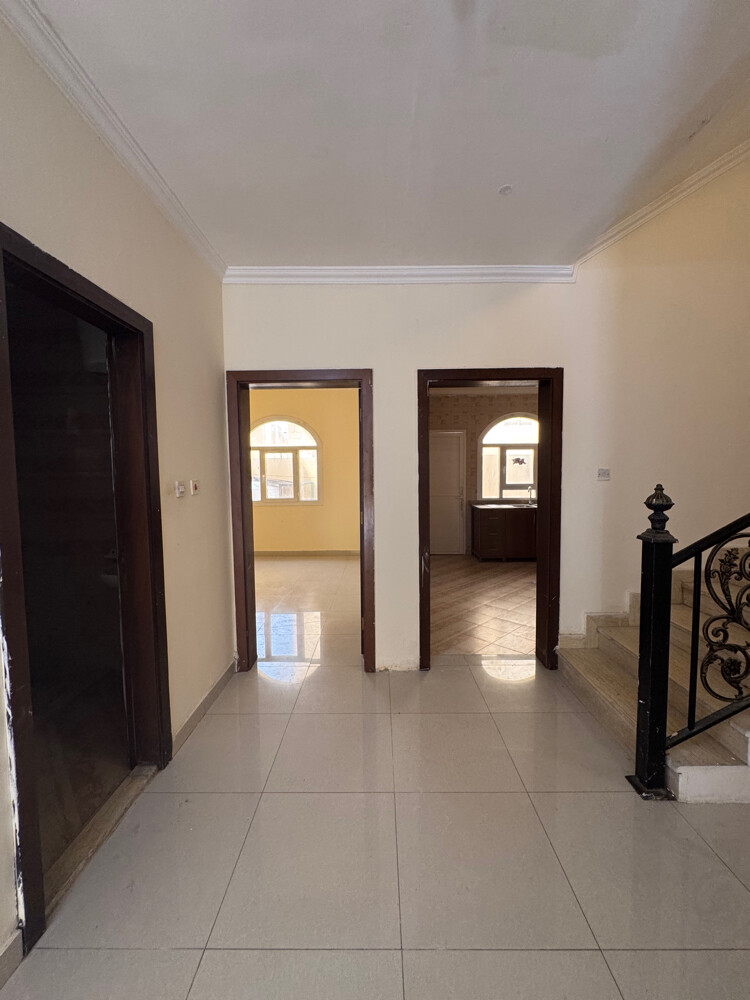 Villa for rent in Izghawa. - 5