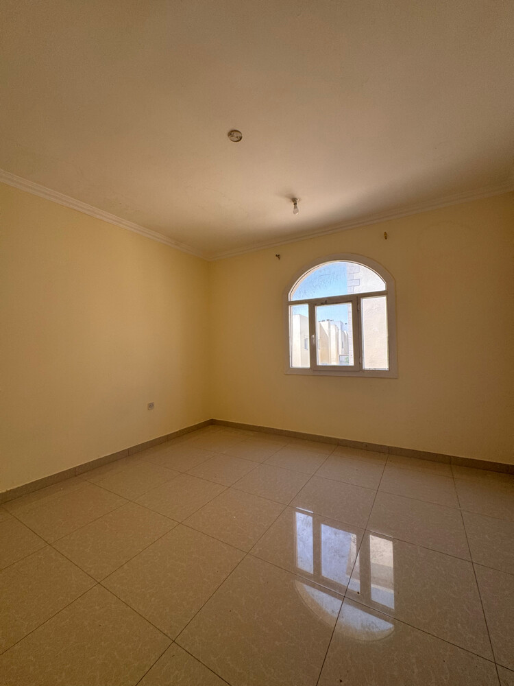 Villa for rent in Izghawa. - 16
