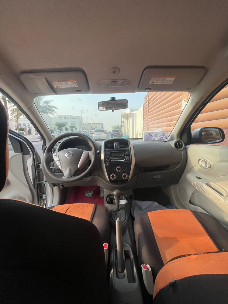 Nissan sunny  - 8