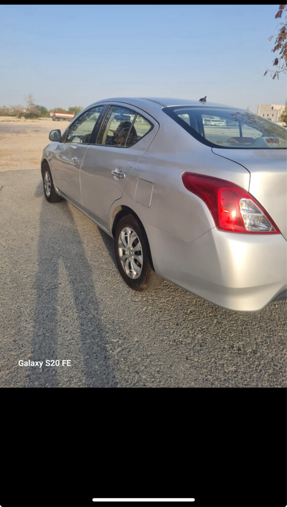 Nissan sunny  - 5