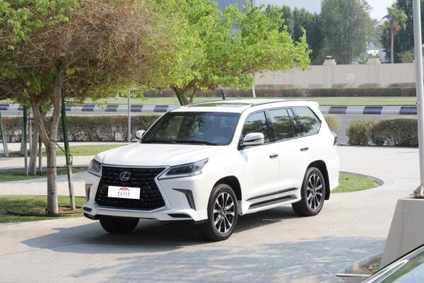 Lexus LX 570 - S - Black Edition - 2