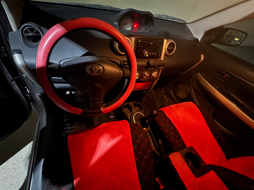 Toyota Xa - 9