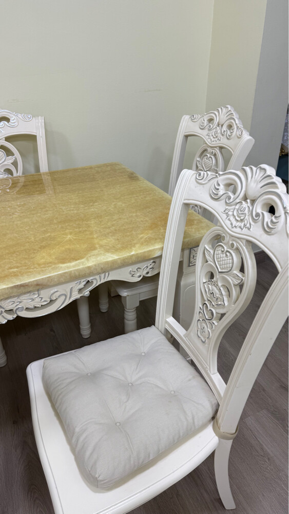 good dining table - 4