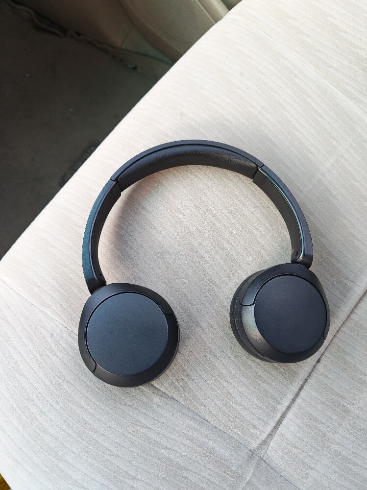 Sony WH-CH520 Wireless Bluetooth He - 1