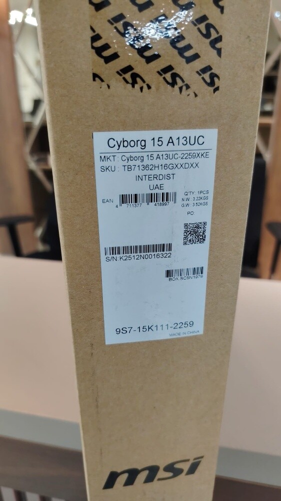 MSI CYBORG 15 AI3UC - 3