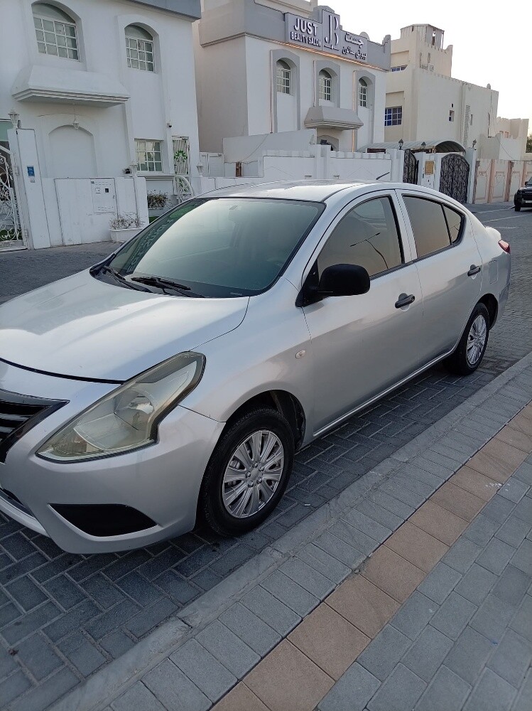 Nissan sunny - 4