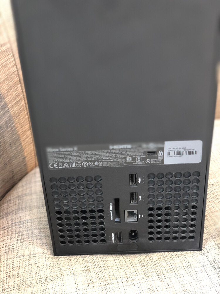 Xbox Series X (1TB) - 4
