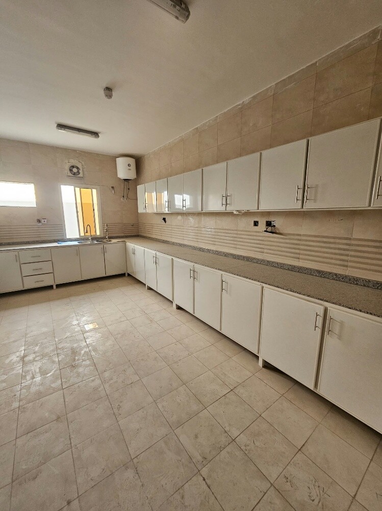 مبنى سكن للإيجار في المزروعة - 21