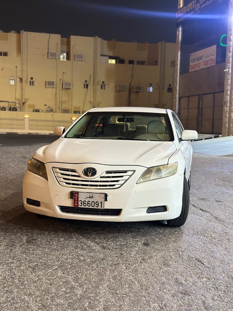 Toyota Camry  - 1