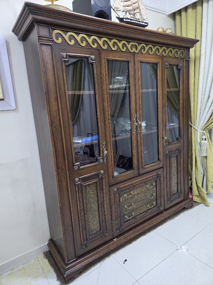 Wardrobe in excellent condition. - 1