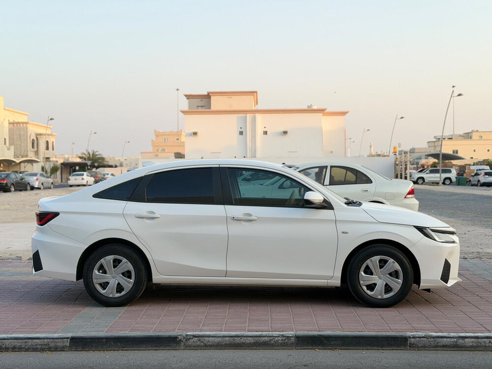 TOYOTA YARIS SEDAN 1.5 2024 AUG - 6