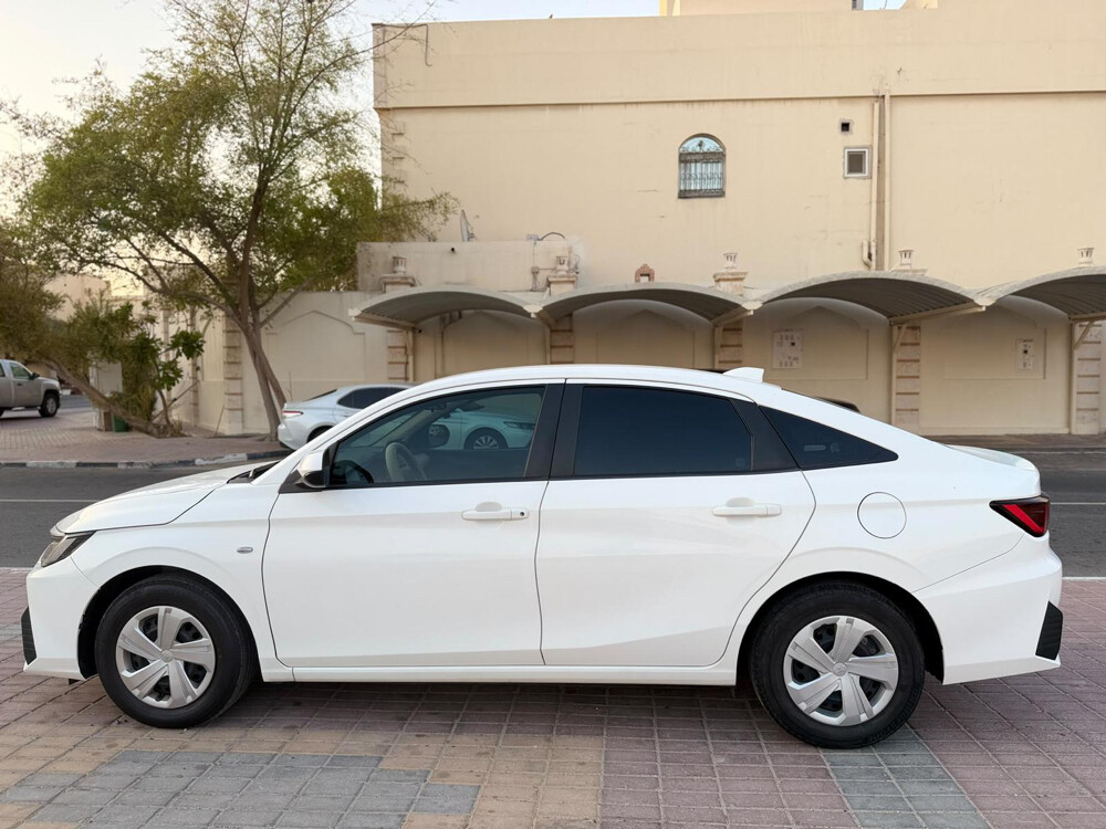 TOYOTA YARIS SEDAN 1.5 2024 AUG - 3