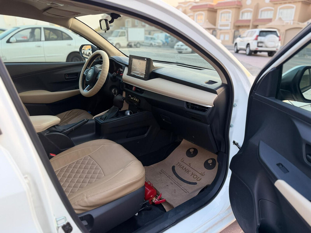 TOYOTA YARIS SEDAN 1.5 2024 AUG - 8