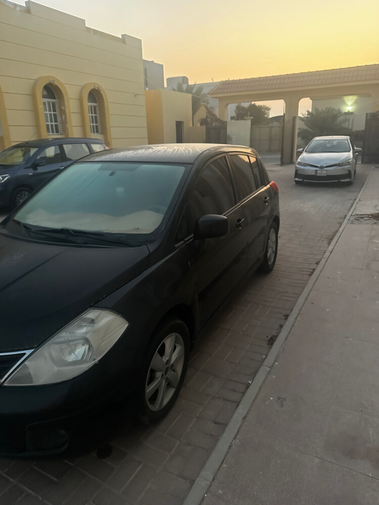 Nissan Tiida - 4