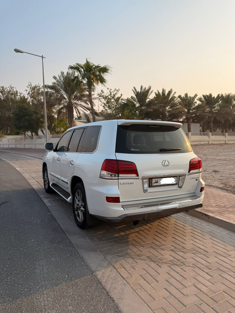 Lexus LX570 S - 3