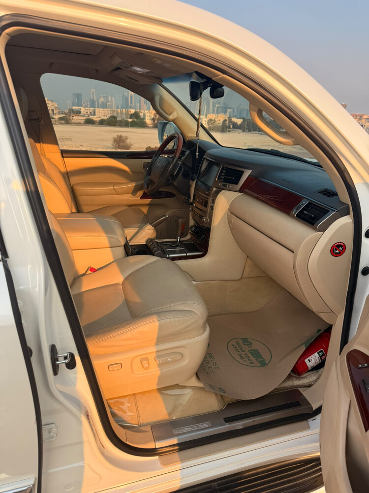 Lexus LX570 S - 4