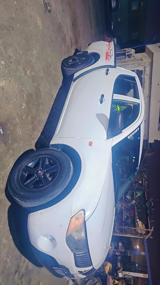 Mitsubishi L200 - 3