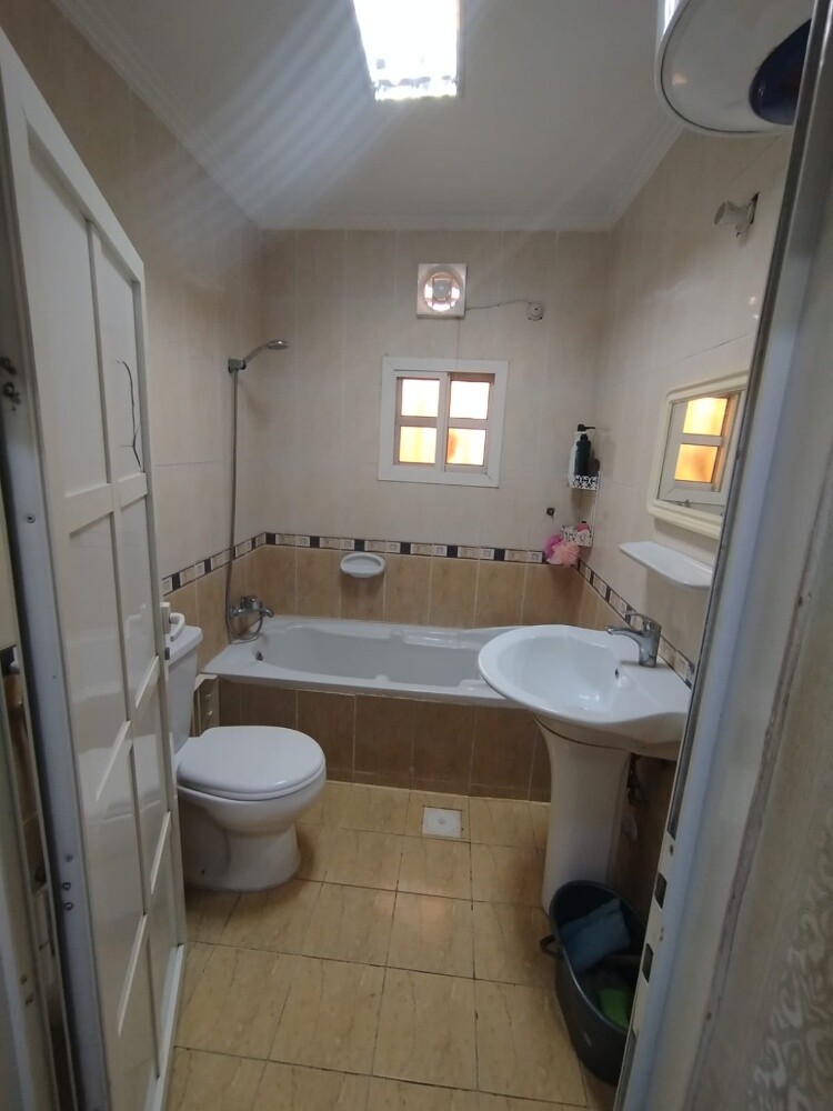 For rent flat at m. khlifa South - 9