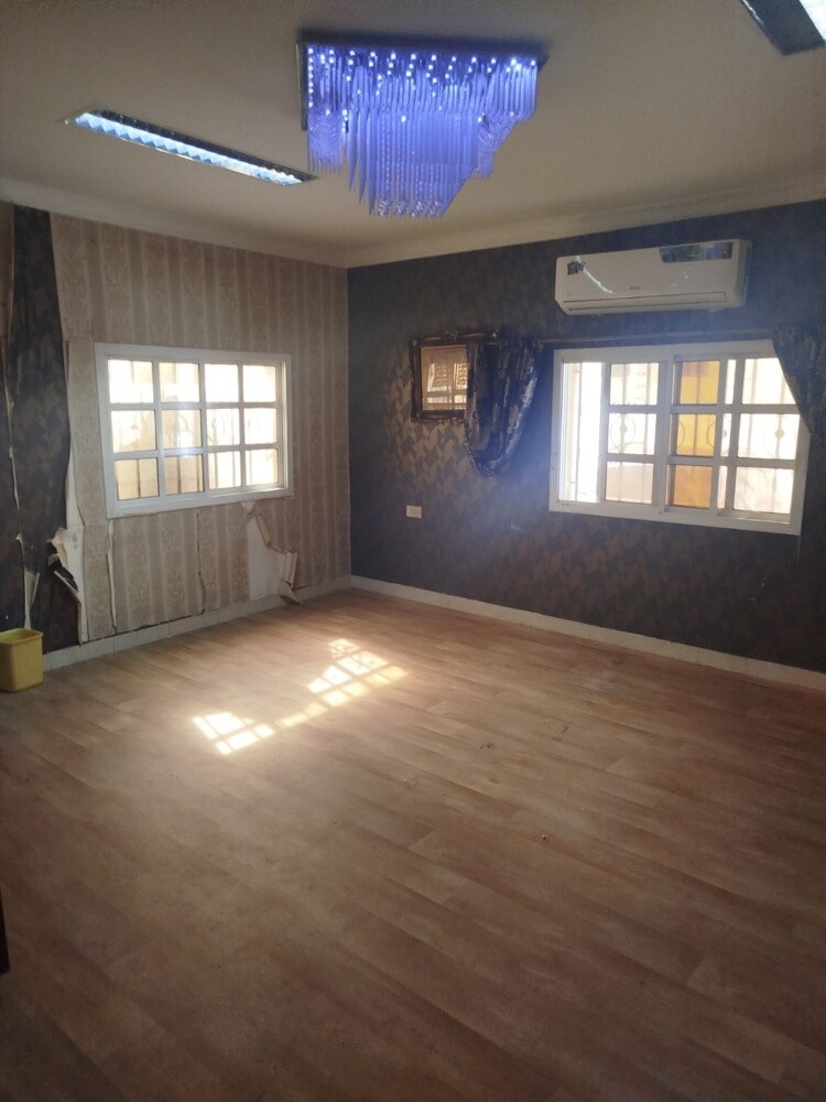 For rent flat at m. khlifa South - 5
