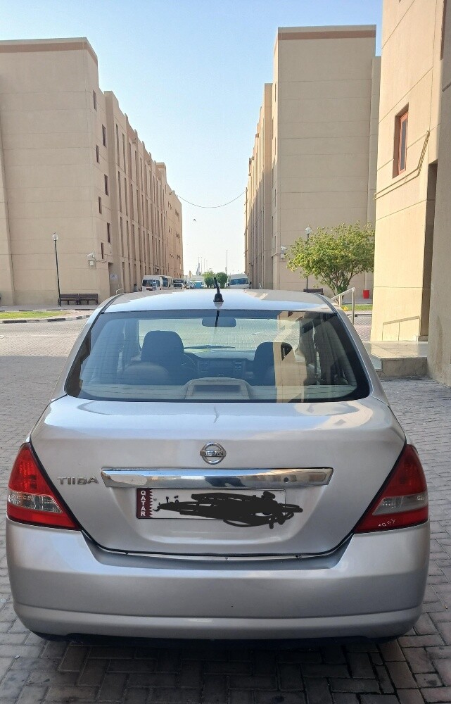 نيسان تيدا ٢٠٠٨ - 6