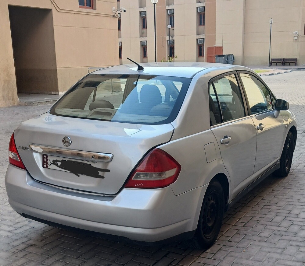 نيسان تيدا ٢٠٠٨ - 5
