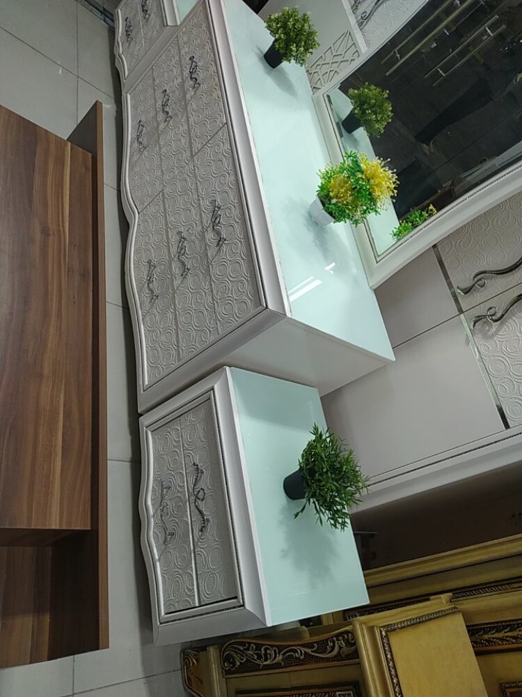 luxary bed room set  for sale - 9