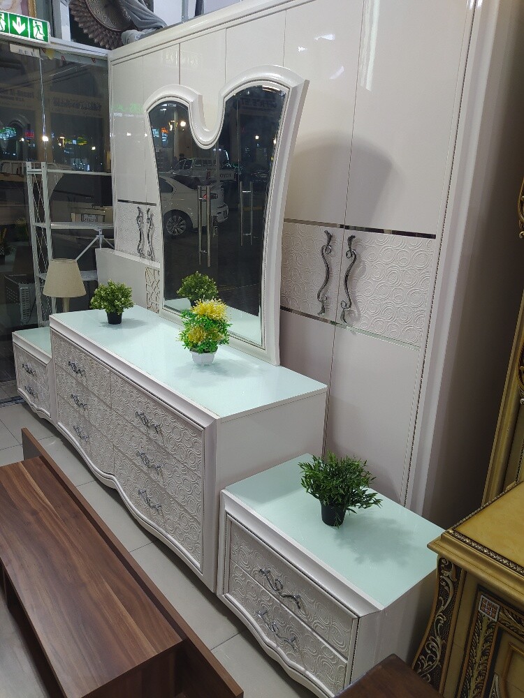 luxary bed room set  for sale - 6