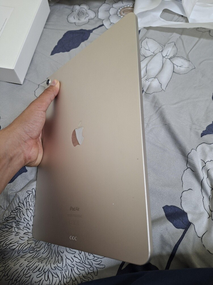 I pad air 13-inch M2 wife  128gb very good condition whit bo - 4