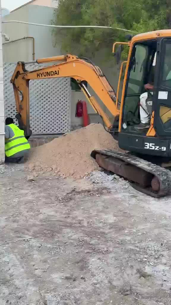 for sale mini excavator R35Z - 3